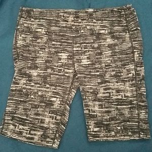 Athleta 9" Heather Print Short Shorts